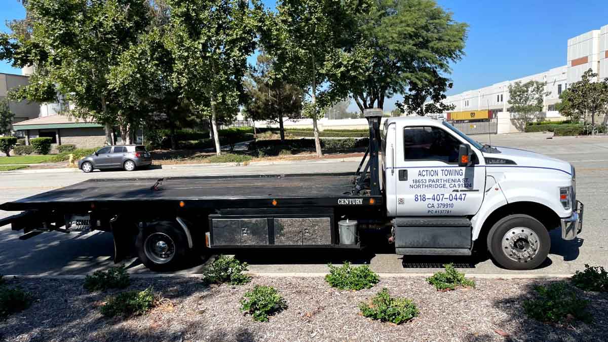 movie car tow truck rental